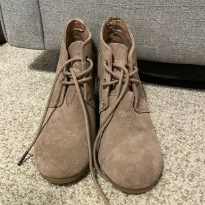 Toms W8 wedges